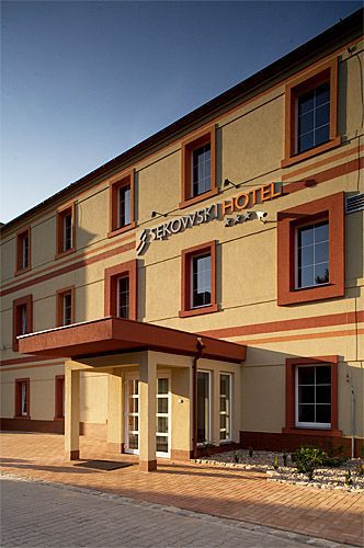 Hotel Sekowski Legnica Exterior foto
